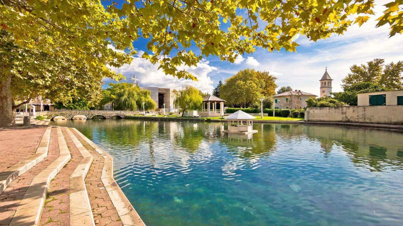 Eco Eclectic Villa With Pool Σολίν Εξωτερικό φωτογραφία
