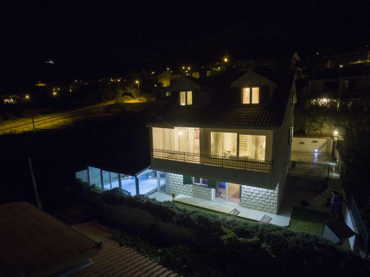 Eco Eclectic Villa With Pool Σολίν Εξωτερικό φωτογραφία