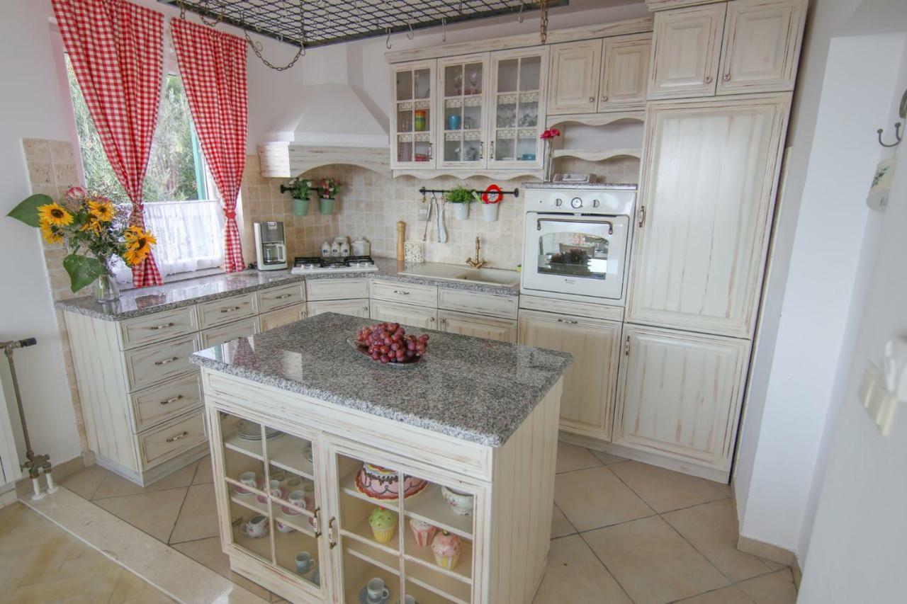 Eco Eclectic Villa With Pool Σολίν Εξωτερικό φωτογραφία