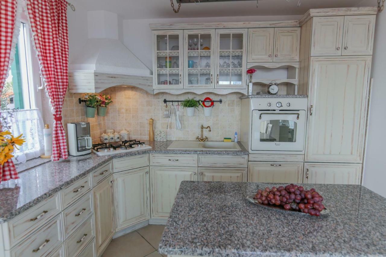 Eco Eclectic Villa With Pool Σολίν Εξωτερικό φωτογραφία