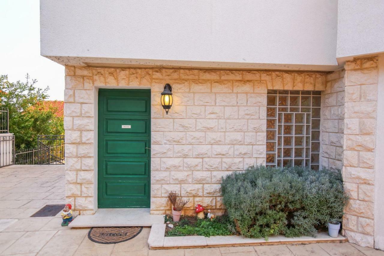 Eco Eclectic Villa With Pool Σολίν Εξωτερικό φωτογραφία