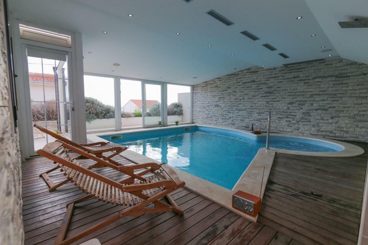 Eco Eclectic Villa With Pool Σολίν Εξωτερικό φωτογραφία