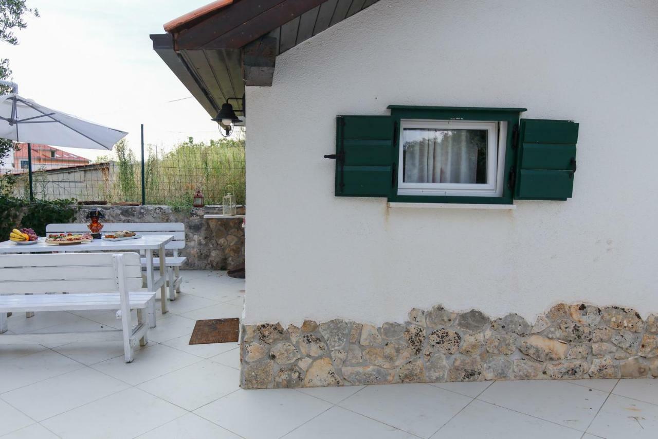 Eco Eclectic Villa With Pool Σολίν Εξωτερικό φωτογραφία
